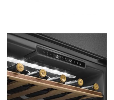 ​Холодильный шкаф для вина встраиваемый Smeg CVI129G