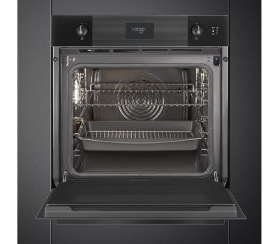 ​Многофункциональный духовой шкаф с пиролизом и пароувлажнением Smeg SOP6101S2B3