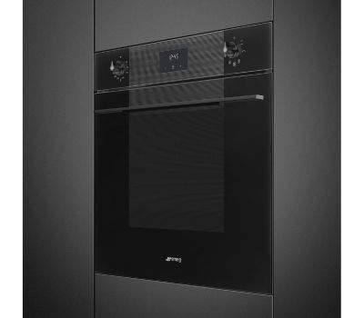 ​Многофункциональный духовой шкаф Smeg SF6100VB3