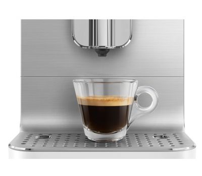 Автоматическая кофемашина SMEG BCC13WHMEU