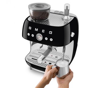 Кофемашина Smeg EGF03BLMEU