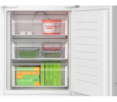 Встраиваемый двухкамерный холодильник Bosch KIN96SFD0