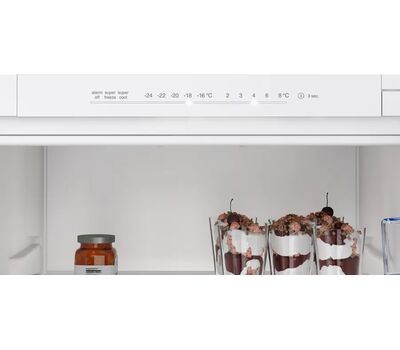 Встраиваемый двухкамерный холодильник Bosch KIN96NSE0