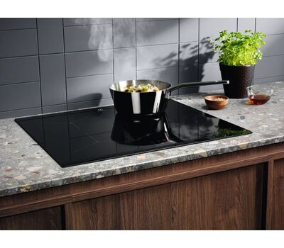 Варочная панель Electrolux EIS62443