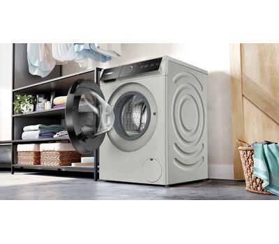 Стиральная машина Bosch Serie 8 WGB2441XME
